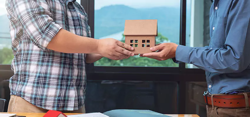 How We Determine Your Sell House with Reverse Mortgage Offer in Islip, NY?