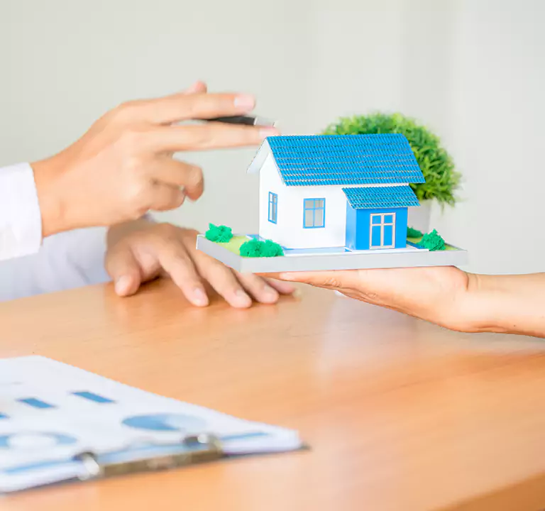 Why Choose Us to Sell a House with a Reverse Mortgage in Islip, NY?